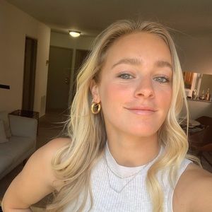 Meet your Posher, Hannah